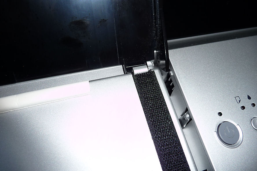 http://www.nifty-stuff.com/forum/uploads/2251_removing_cover_epson_pro_3800-3.jpg